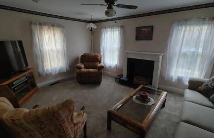 Entire Home - 4 Bedroom - Canandaigua - Steps Off Downtown - Walking distance to Restaurants, Shops, Breweries & Pubs - Foto 27