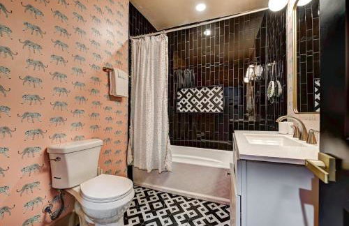 Boho Glam Bungalow mins away Western Ave Districts - Foto 33