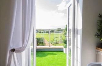 Stunning views, Hot tub, 5 mins to Chester - Photo 6