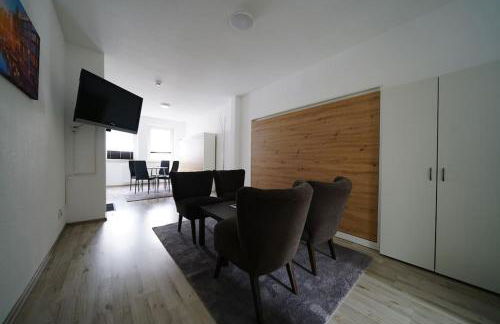 Schöne helle 50qm Suite mit großer Küche - Foto 10