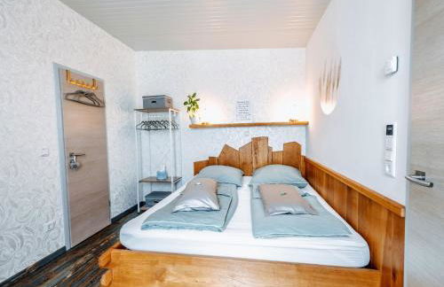 Schäfers - Ihr Wohlfühlort - Hochwertige Ausstattung, Naturgrundstück mit Bachlauf, Terrassen, WLAN, Parken - an 2 Seen bei Leipzig - Foto 55