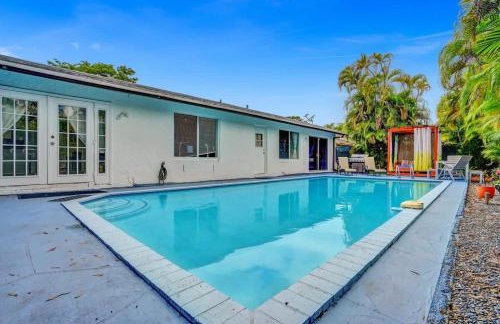 Central Stunning Villa with Heated Pool Cabana - Foto 49