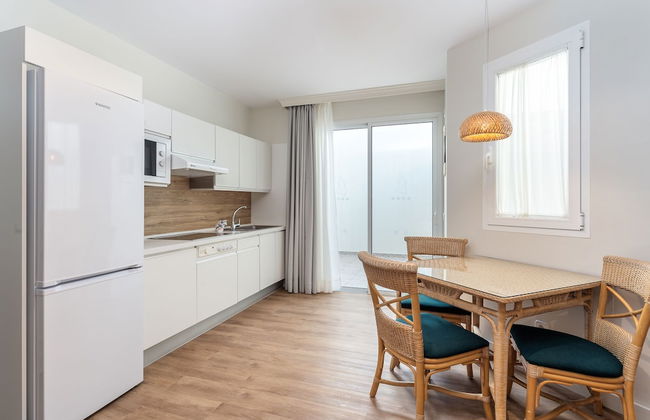 Hotel Esmeralda Maris by LIVVO - Photo 12