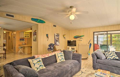 On-Site Canal Access St James City Home - Foto 1