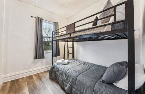 Modern Family Friendly Home 3 Bedroom Great Location - Foto 17