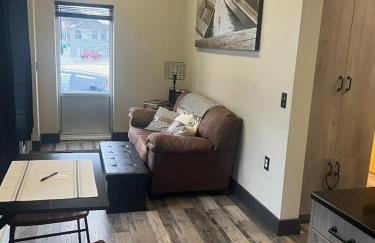 Dragonfly loft, hot tub, river views - Photo 1