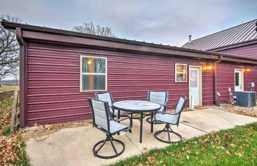 St Charles Hilltop Mansion with Mod Interior! - Foto 23