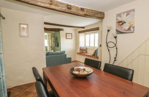 Bumble Bee - Photo 11