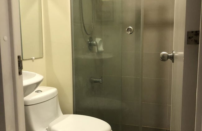 I.T PARK CEBU TWIN BED DELUXE FREE FAST WIFI & POOL - Foto 16