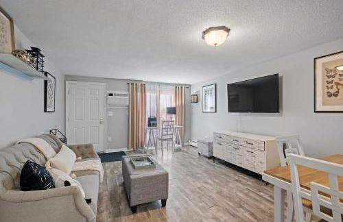 Stylish 1st Flr 1Bed Condo-Close to Downtown Dover - Photo 6