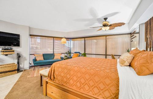 Retro Studio! Pool, Hot Tub, Free Parking & WiFi - Foto 17