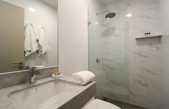 w Unique 2BR With Balcony in Miraflores - Photo 51