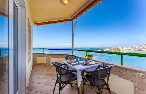 Ocean View - 1 Bedroom Apartment in Los Cristianos - Photo 2