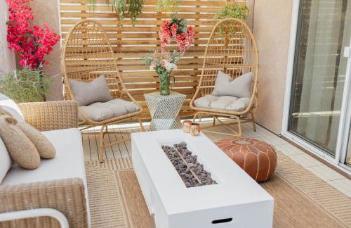 Stylish PB Townhome, Walk to Bay, and Balcony - Foto 10