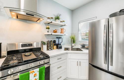 Small-Town Charm & Patio Dining: Home in Madera! - Foto 8