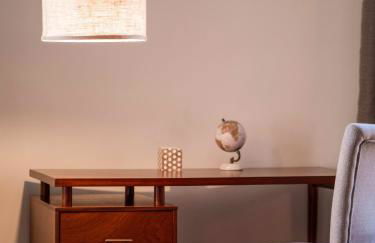 Carriage Manor - Sun Soaked 1BR - Close to CCF - Foto 17