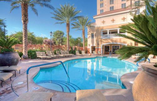 Wyndham Grand Desert 2BR Apartment with Resort Access - Foto 3