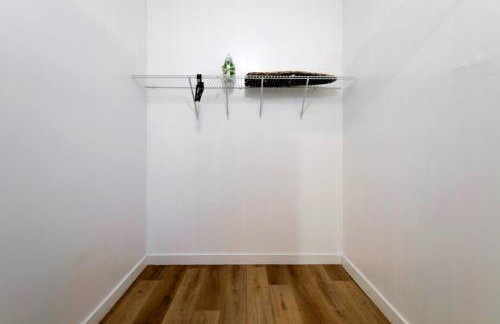 Spacious 3BR Townhouse with Free Parking Included! - Foto 19