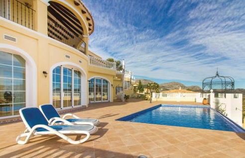 Three-Bedroom Apartment In Trullent - Photo 7