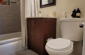 Adorable modern guesthouse with full kitchen - Foto 3