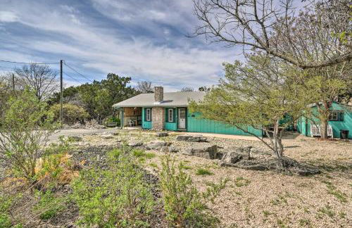 Charming Ingram Home with Yard and Furnished Patio! - Foto 26