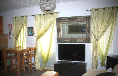 The Corner House - Charming Rustic Home in the Heart of Monchique - Foto 11