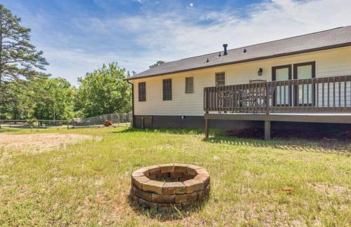 Sleeps 8, Lake Lanier Hidden Gem - Foto 24