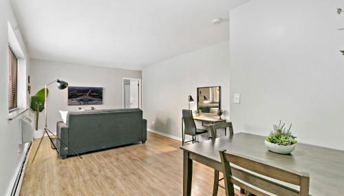 Stunning 1BR Apartment at Center of Lakeview - Oakdale 211 - Foto 2