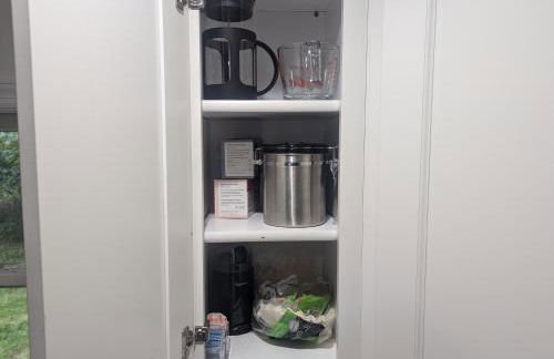 Tranquil Getaway Cottage in Charming, Bethel CT - Foto 7