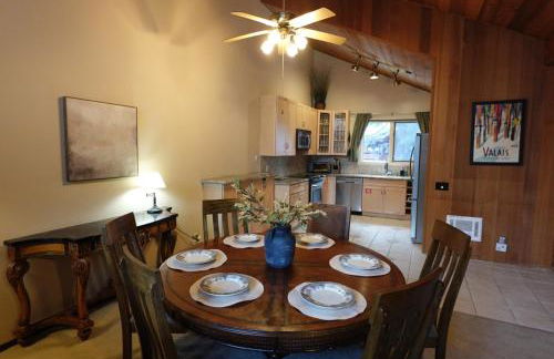 2BR 2BA Spacious Townhome Sleeps 6 with Spa Sauna - Foto 1