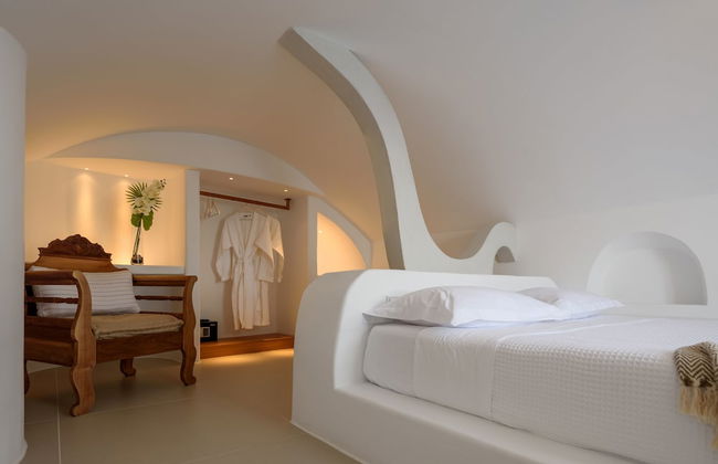 Nefeles Luxury Suites - Photo 14