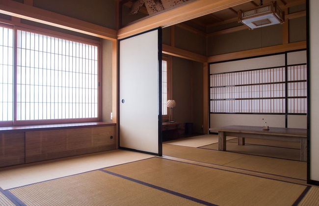 SUKIYA-zukuri Suehiro House - Photo 4