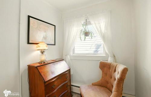 Coastal Cabin - Downtown Historical Log Home - Foto 39