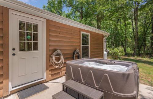 Modern Cabin in the Woods with Hot Tub - Photo 18