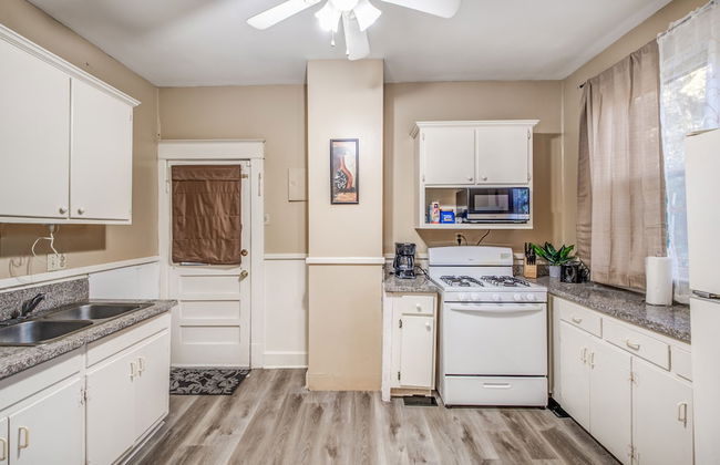 Bluemoon Bungalow 2 Units - Photo 12