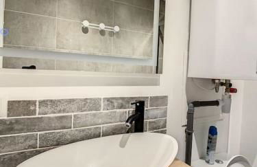 STUDIO GARE AMIENS TOUT ÉQUIPÉ NETFLIX WIFI 2PERS - Foto 5