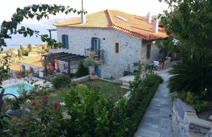 Stone house 1883 Kymi with pool - Photo 18