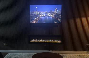 Timeless Spacious 1bedroom Duplex apartment with balcony in Shoreditch - Photo 11