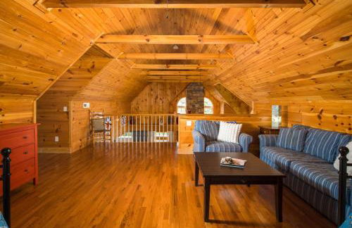 Mountain Retreat with Hot Tub, Game Room and Views - Foto 49