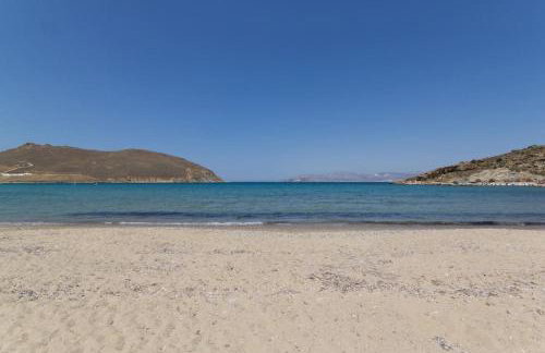 Wave Lullaby, Peaceful Beachfront Retreat in Paros - Photo 21