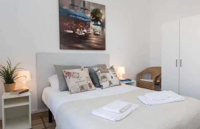 Barcelona Fira Apartments - Photo 8