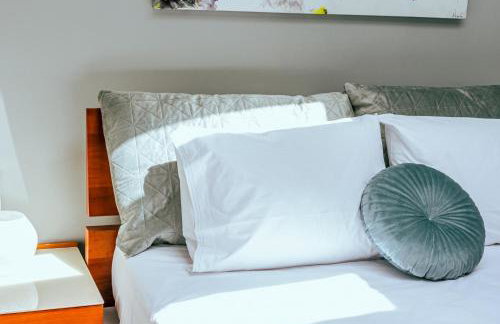 ARTica condo - Photo 18