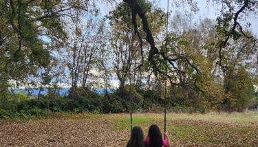 Cozy Covelo Tiny Home - Hot Tub & Oaks - Foto 4