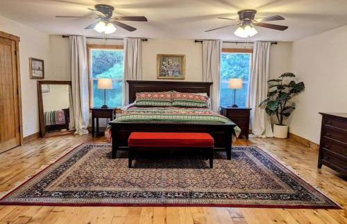 Secluded with Hot tub, Pool table, Arcade, Fishing andTheater Room - Photo 64