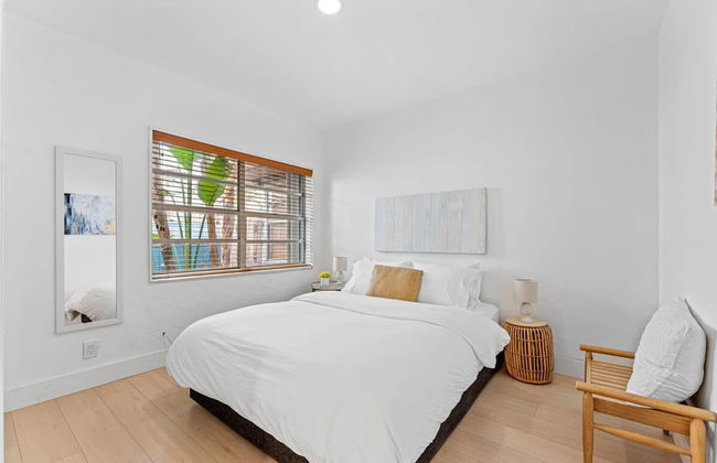 Beautiful Apt in Victoria Park Las Olas Blvd - Photo 10