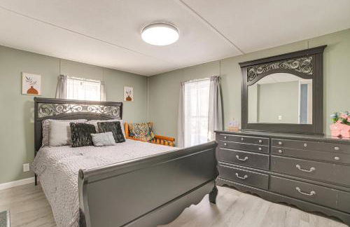 1 Mi to Otsego Lake Pet Friendly Family Home - Foto 15