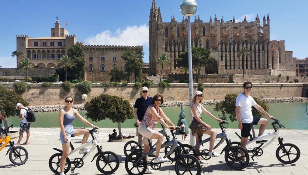 Tour en bicicleta eléctrica por Palma de Mallorca (3 horas) - Foto 1