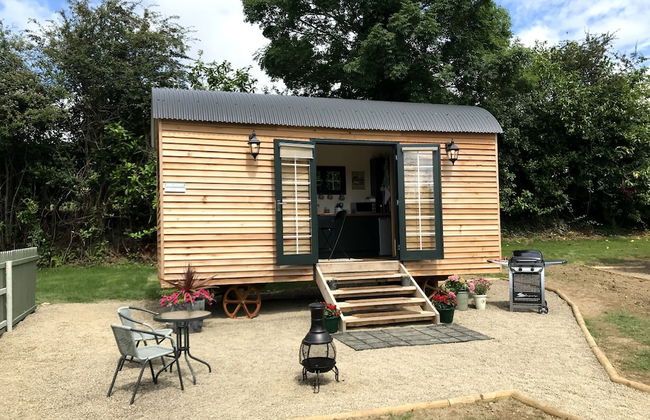 Beds of Silk Luxury Glamping - Photo 21