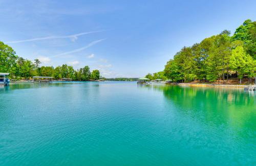 Beautiful Lake Keowee Home with Boat Dock and Fire Pit - Foto 40