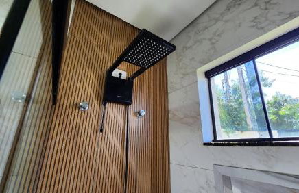 Villa Privada de Luxo com Piscina Refugio para Familias em Maringa - Foto 33